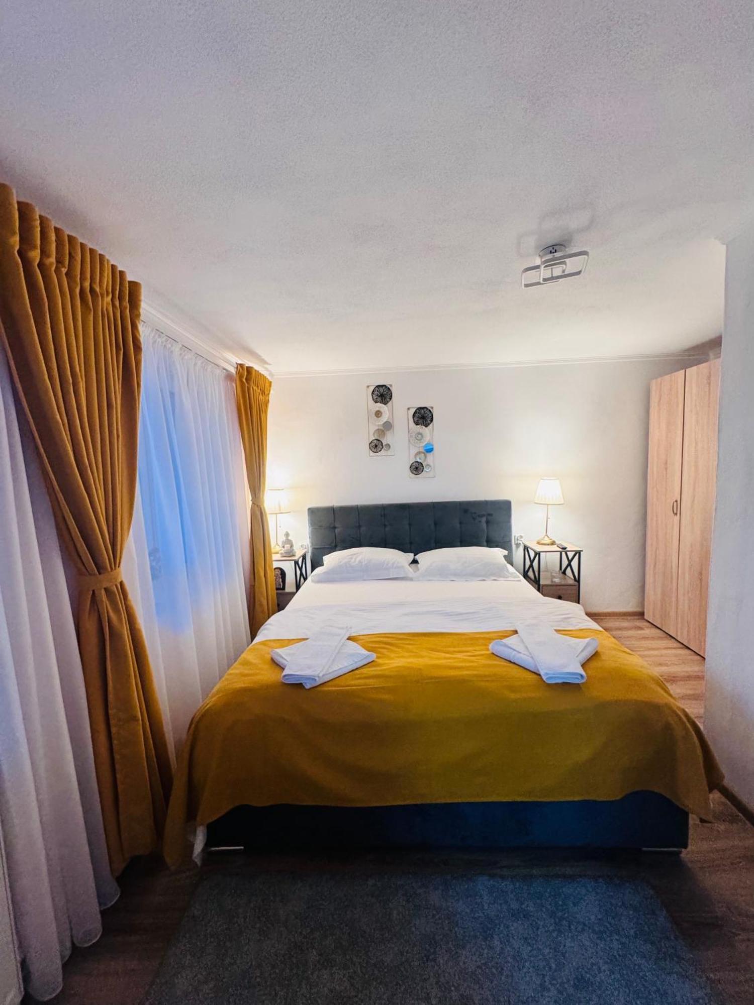 Holiday home Casa Ana Calimanesti